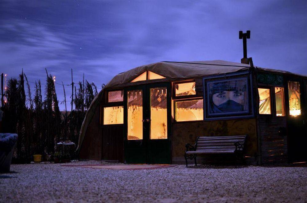 Hotel Silent Arrow à Mitzpe Ramon Extérieur photo